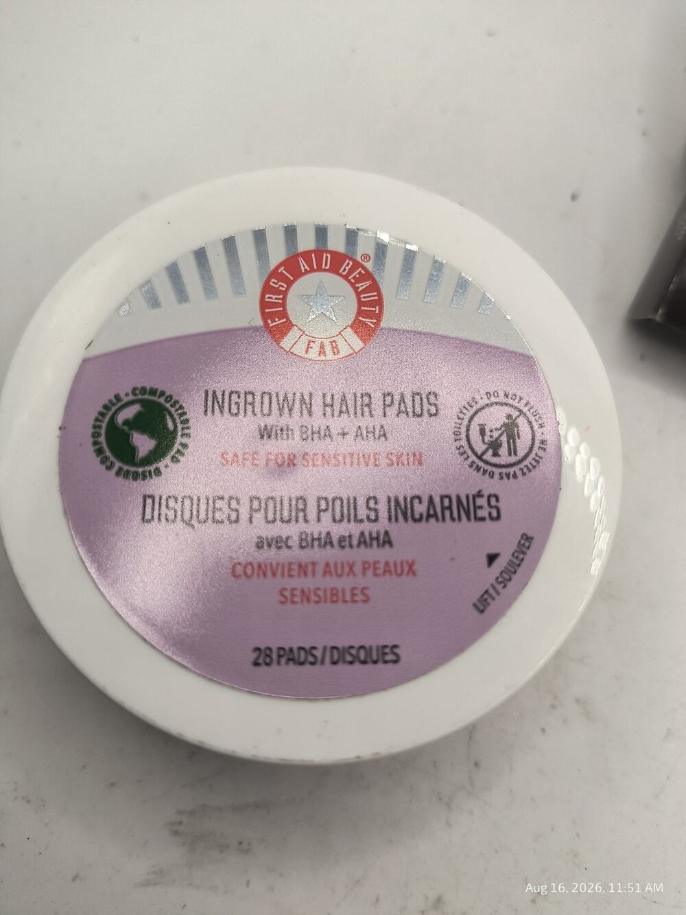 First Aid Beauty Ingrown Hair Pads with BHA & AHA 28 Pads Sealed